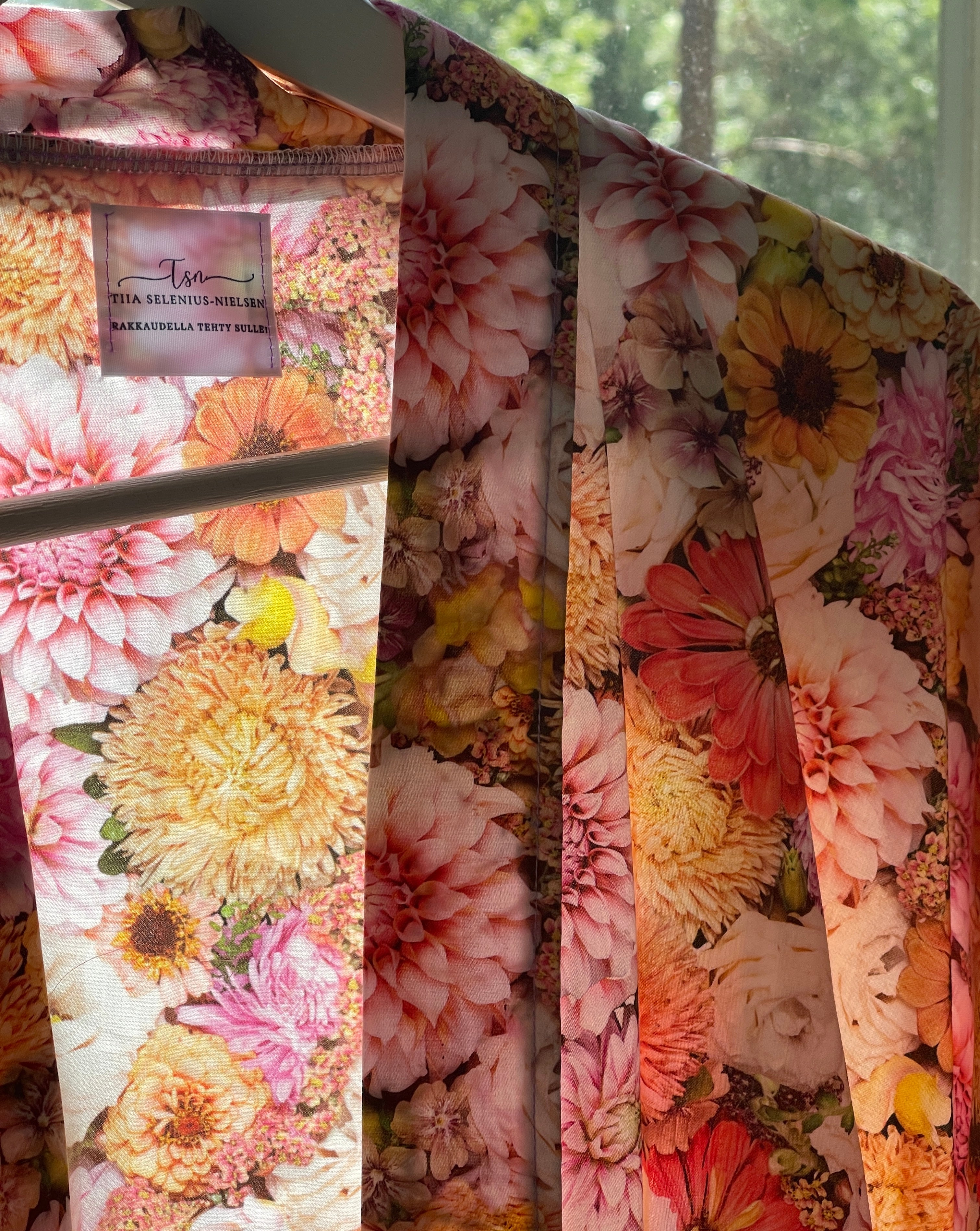 Kukkakimono oranssi L-XXL