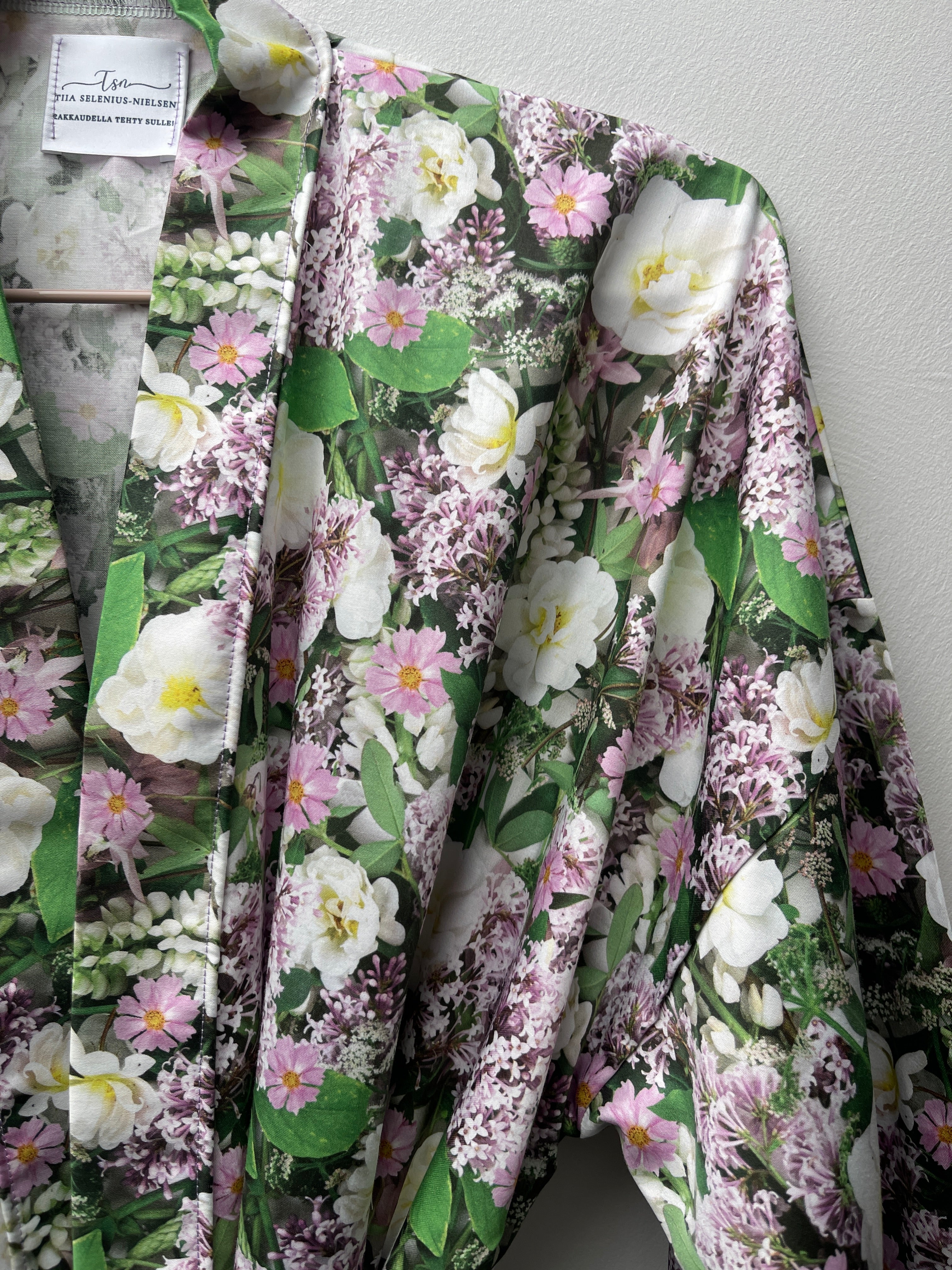 Kukkakimono vaaleanpunainen L-XXL pitkä