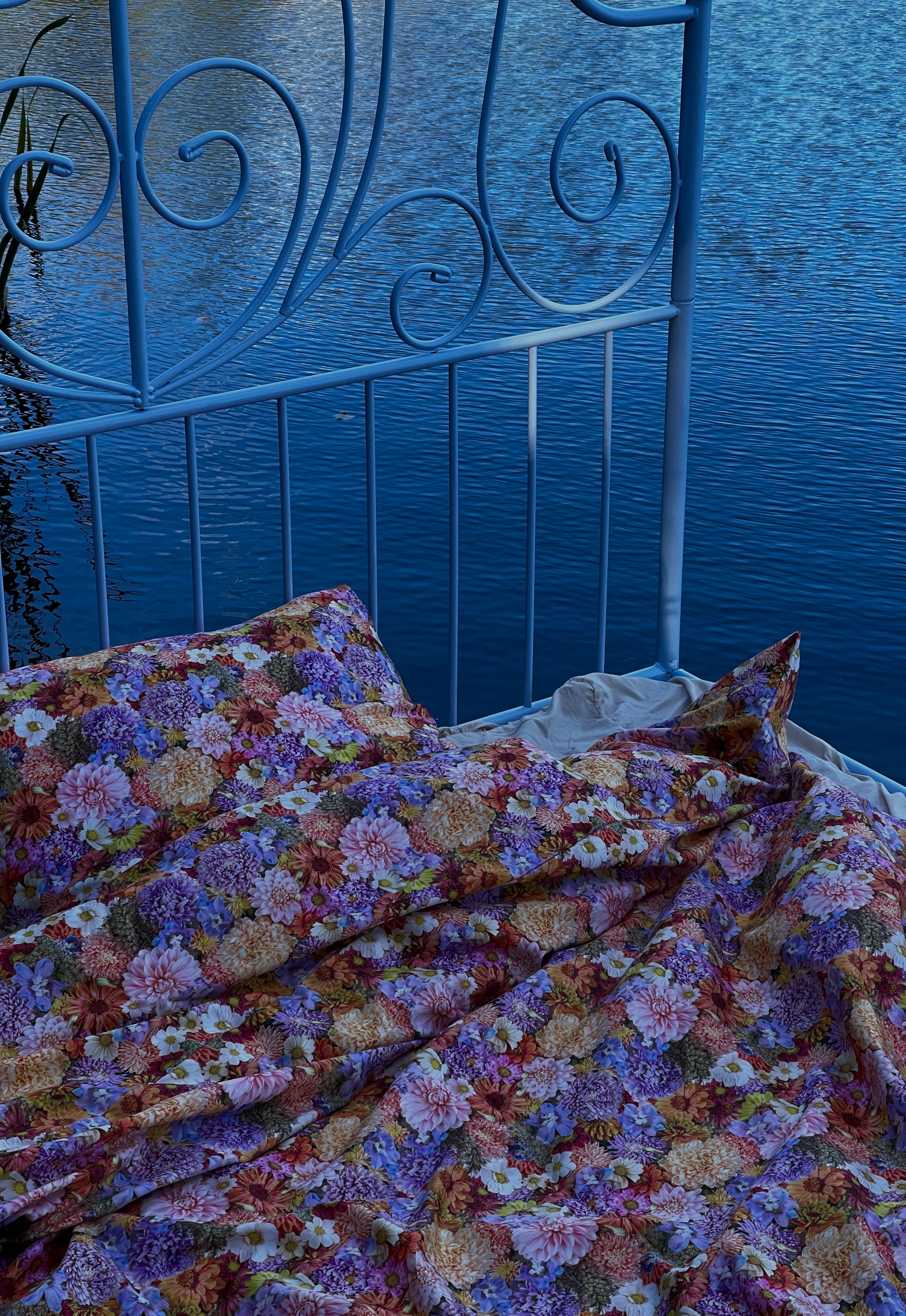 Kukkapussilakana+tyynyliina